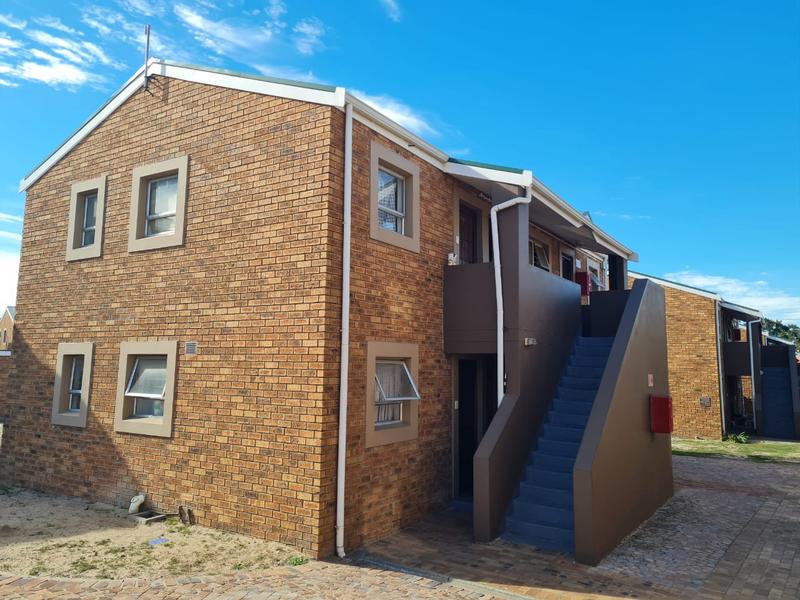 1 Bedroom Property for Sale in Oakglen Western Cape